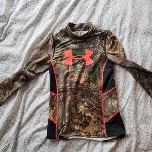 Cold gear long sleeve hunting shirt